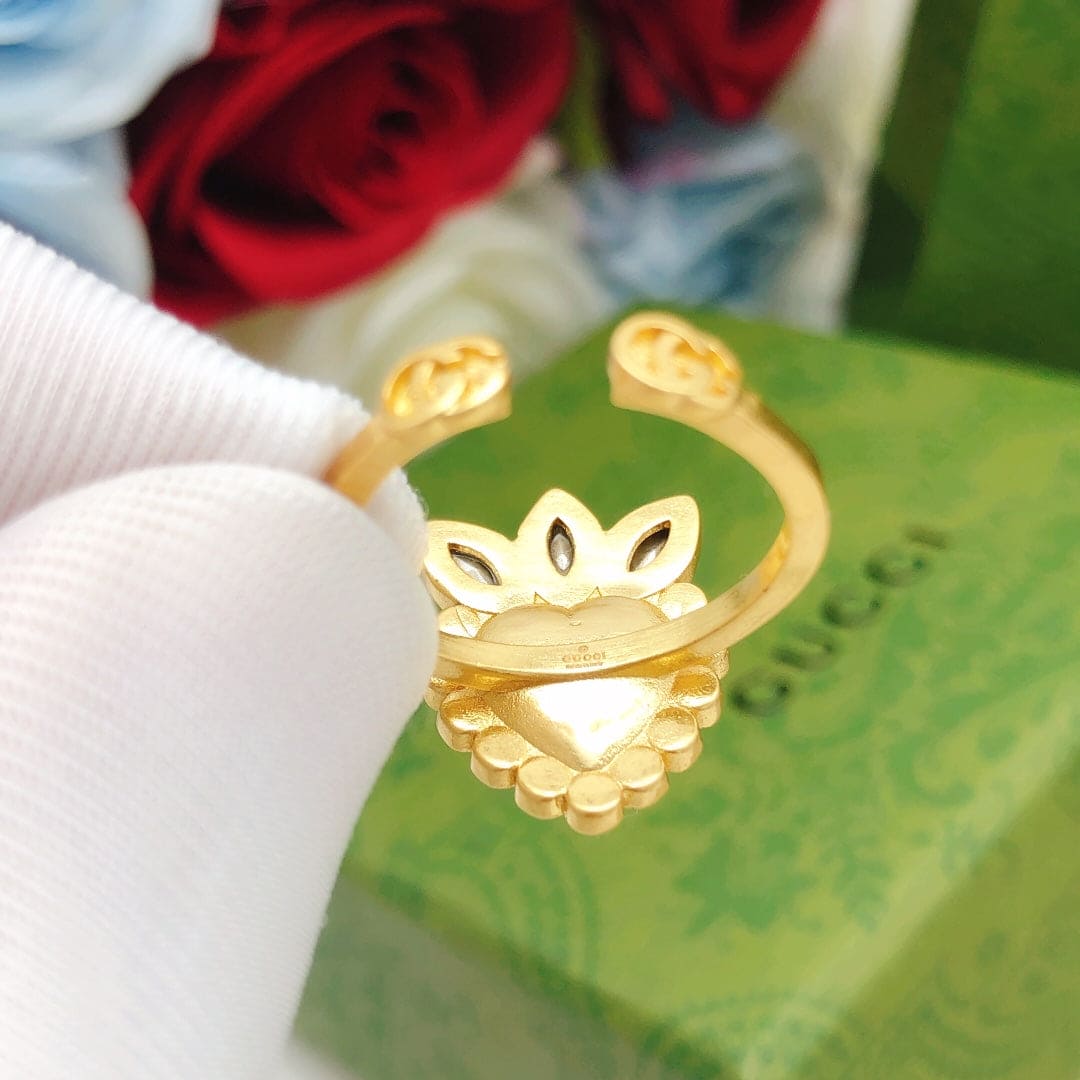 18K Double Gucci Crystal Heart Ring