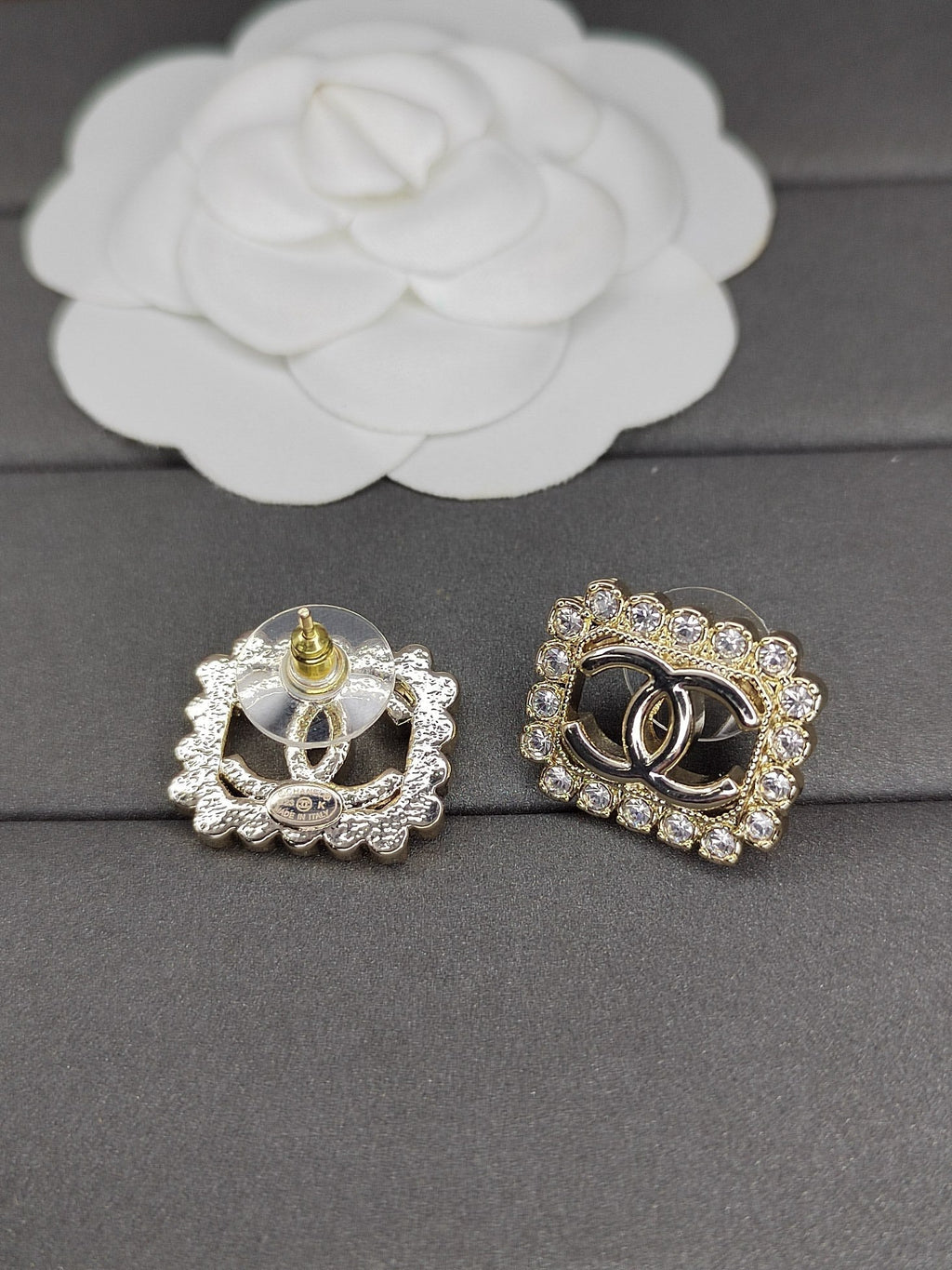 18K  Chanel Diamonds Earrings