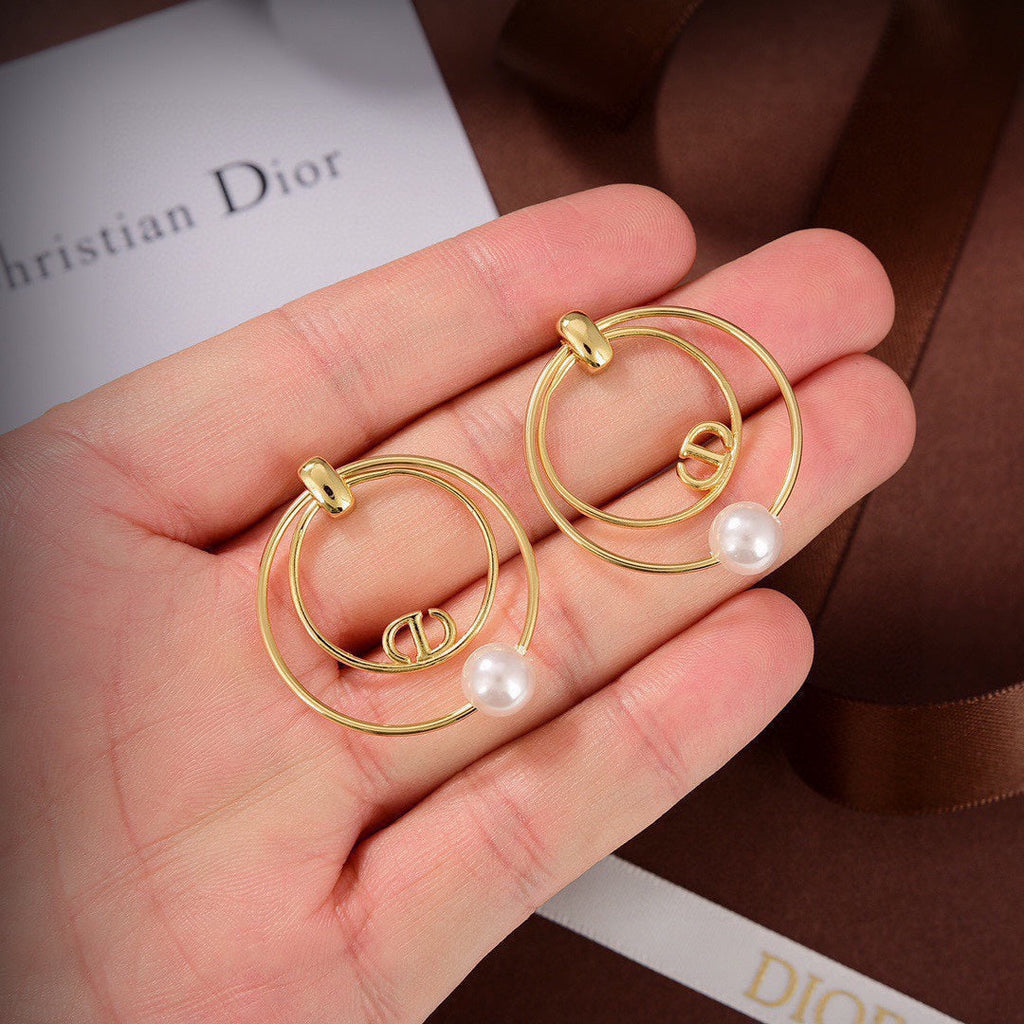 18K Dior Revolution Pearl Earrings