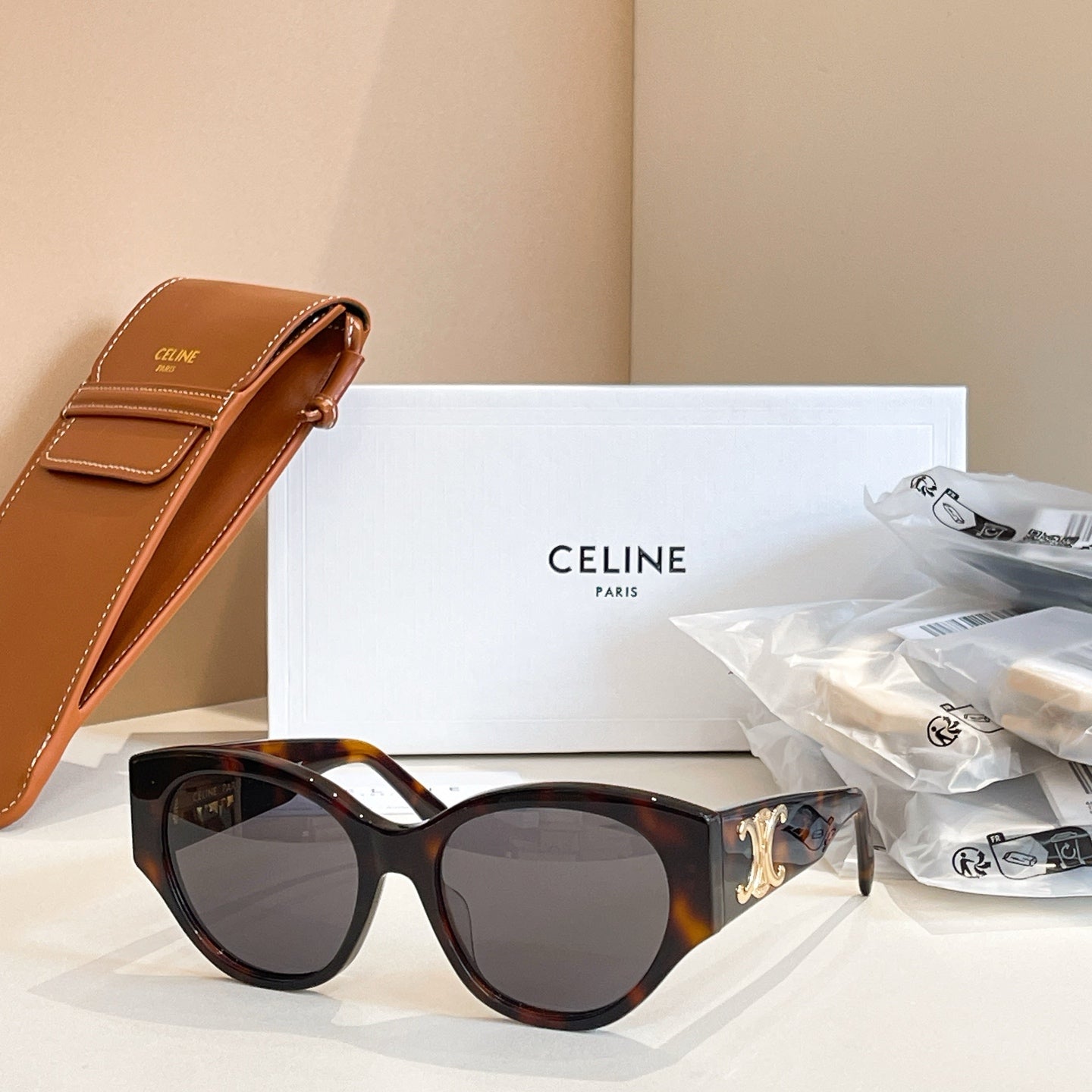 CELINE Sunglasses-CL40328U